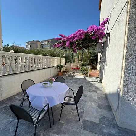 Apartman Marino 1 *